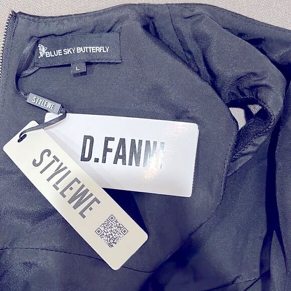 NWT- Blue Sky Butterfly textile dress, well made. - Picture 5 of 6